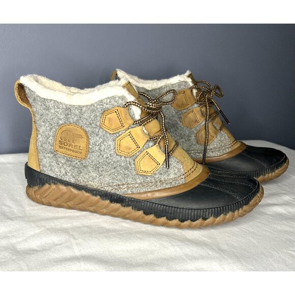 Sorel Out N About Boots Womens 8.5 Gray Tan Waterproof Duck Boot Faux Fur Sherpa - Picture 12 of 16